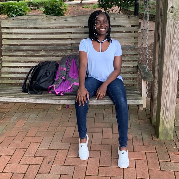 Meet your Posher, Elohor - Picture 1 of 1